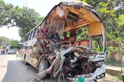 বাস ও ট্রাকের অজ্ঞাতনামা চালকদের বিরুদ্ধে পুলিশের মামলা